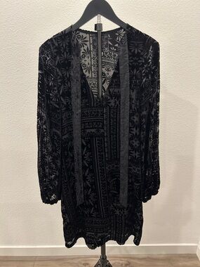 Johnny Was Black Embroidered Label Top